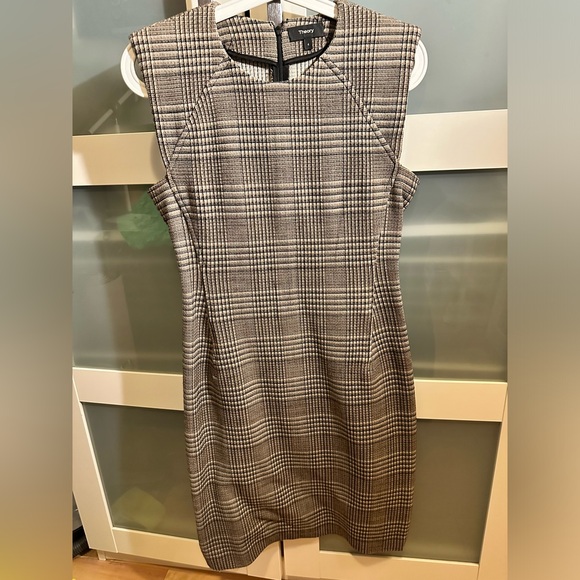Theory Wool Plaid Power Dress. Size 4. Excellent condition. - Picture 3 of 4